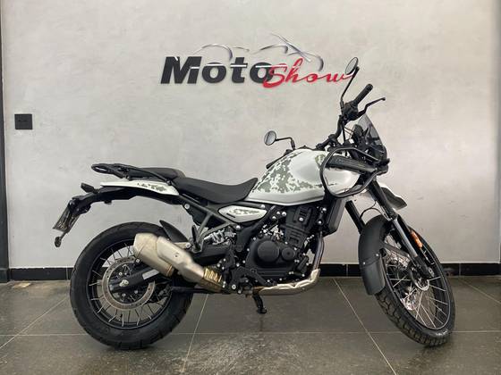 ROYAL ENFIELD HIMALAYAN 450 KAMET WHITE 